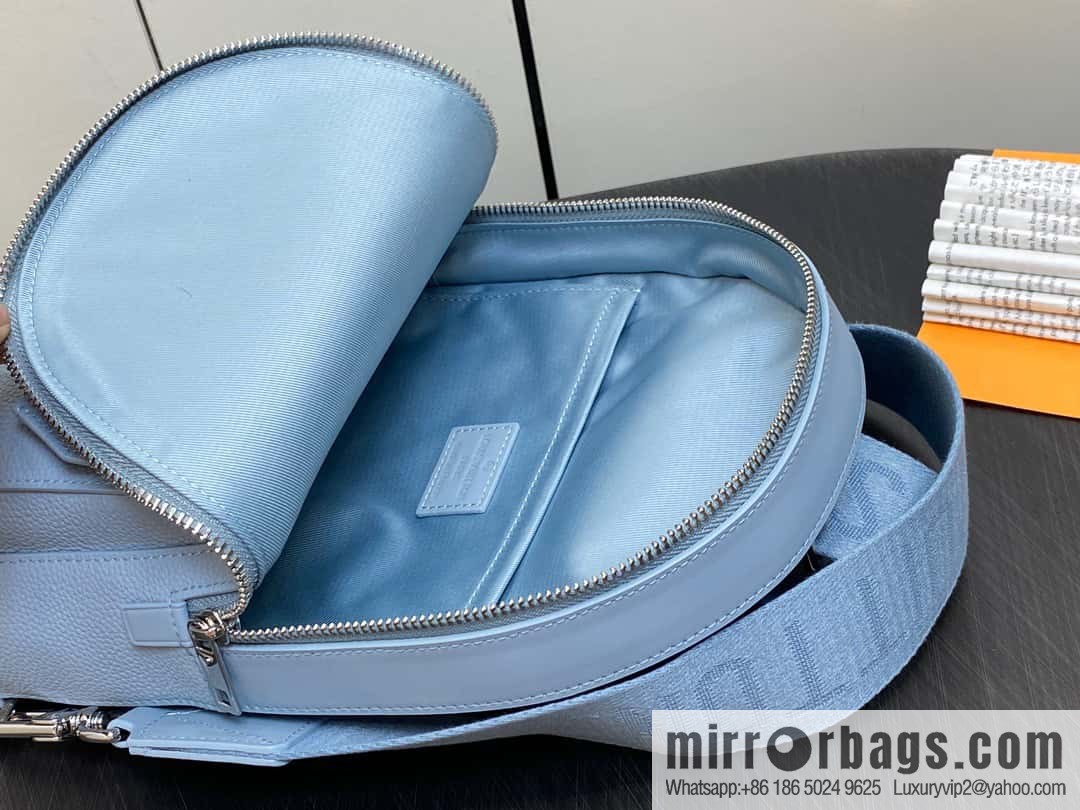 [Boutique‑grade] M23765 blue, full leather breast bag shoulder bag series, autumn and winter new PILOT shoulder bag