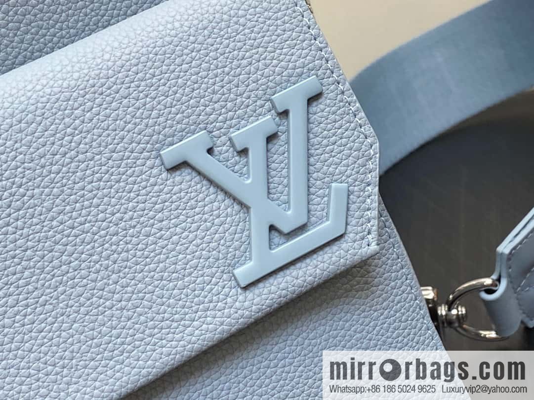 [Boutique‑grade] M23765 blue, full leather breast bag shoulder bag series, autumn and winter new PILOT shoulder bag