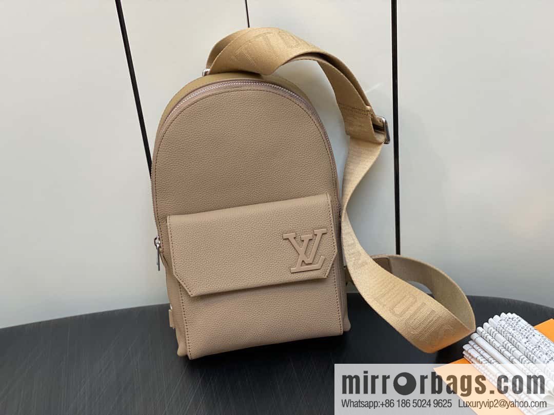 [Boutique‑grade] M23765 blue, full leather breast bag shoulder bag series, autumn and winter new PILOT shoulder bag