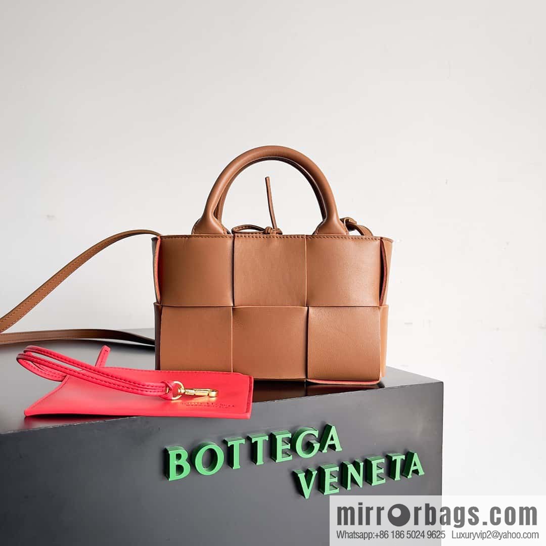 BV super mini tote bag 20cm light brown and red, model number: 729029.