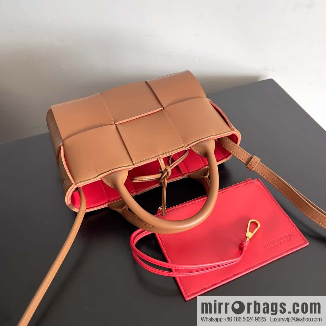 BV super mini tote bag 20cm light brown and red, model number: 729029.