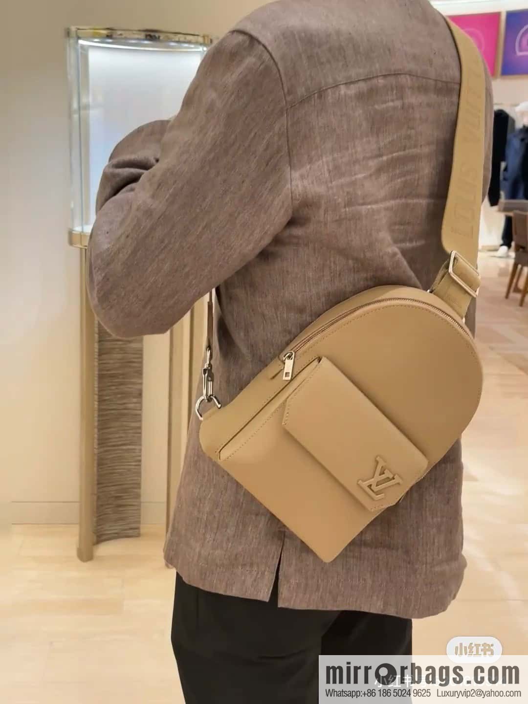 [Boutique‑grade] M23765 blue, full leather breast bag shoulder bag series, autumn and winter new PILOT shoulder bag