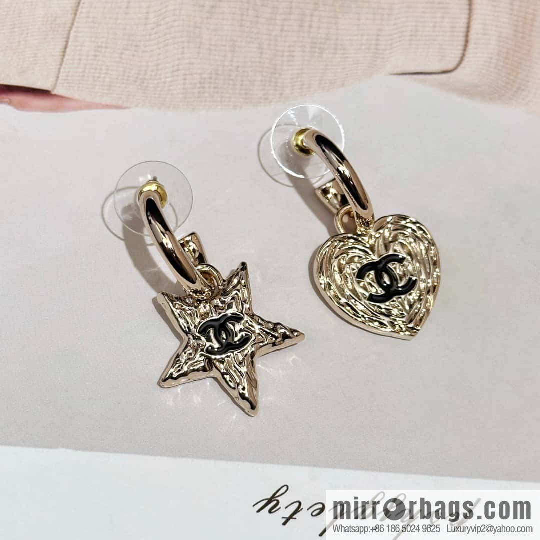❗️New ❗️☀️ new ☑️ Chanel c2 double c is not right, star peach heart earrings ☀️