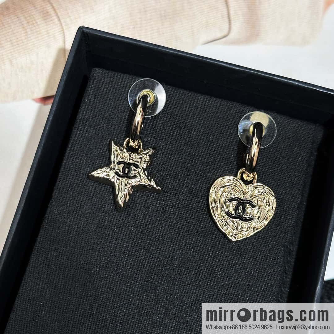 ❗️New ❗️☀️ new ☑️ Chanel c2 double c is not right, star peach heart earrings ☀️