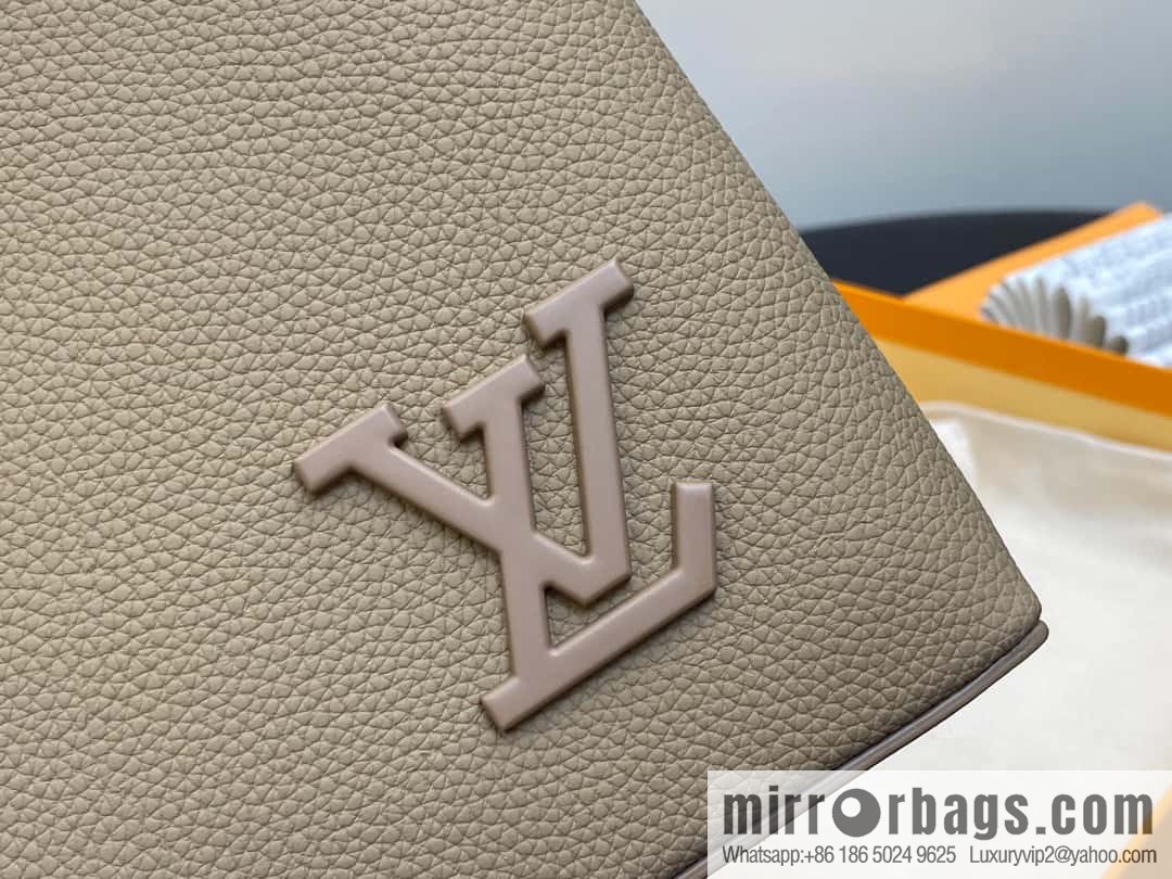 [Premium‑quality] M69837 apricot, full leather M82278 clutch bag series