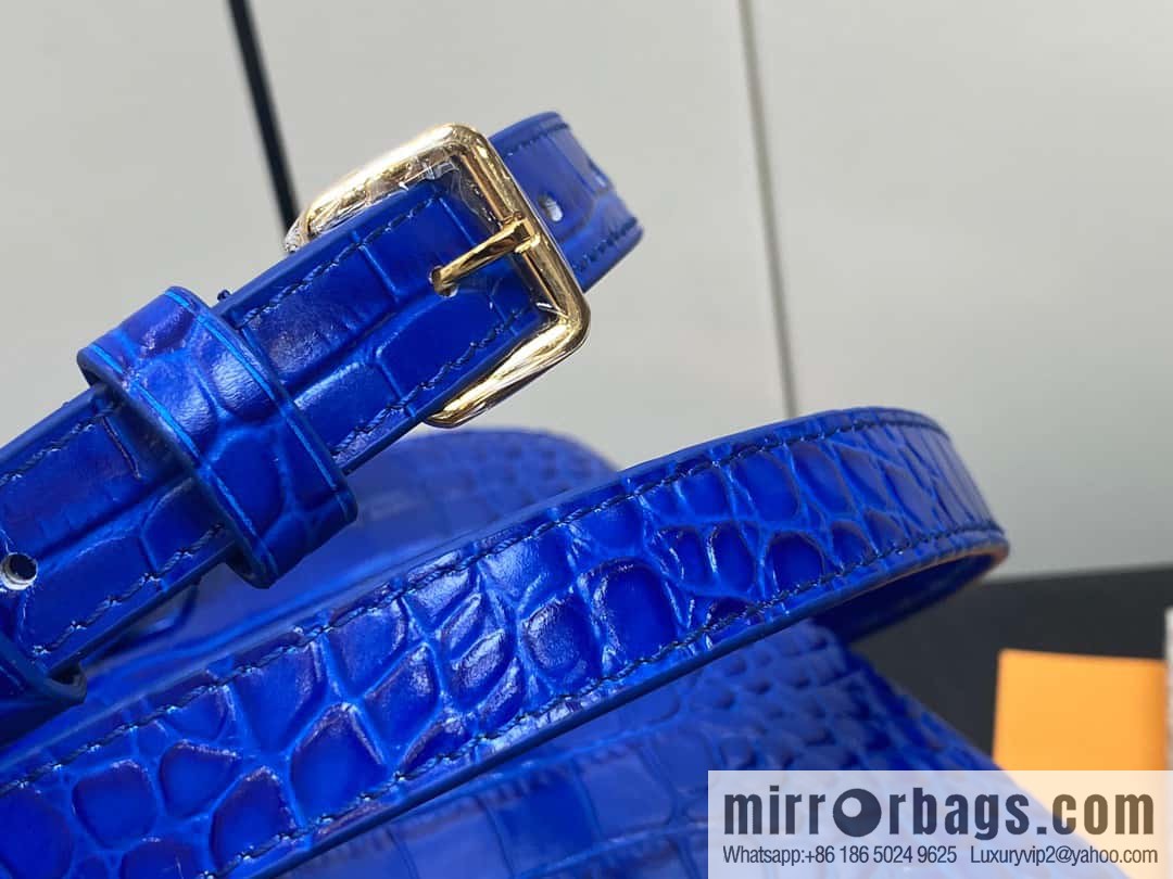 [Boutique‑grade] M48865 blue, crocodile pattern full leather cap that English series Capucines mini handbag