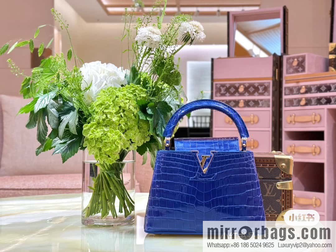 [Boutique‑grade] M48865 blue, crocodile pattern full leather cap that English series Capucines mini handbag