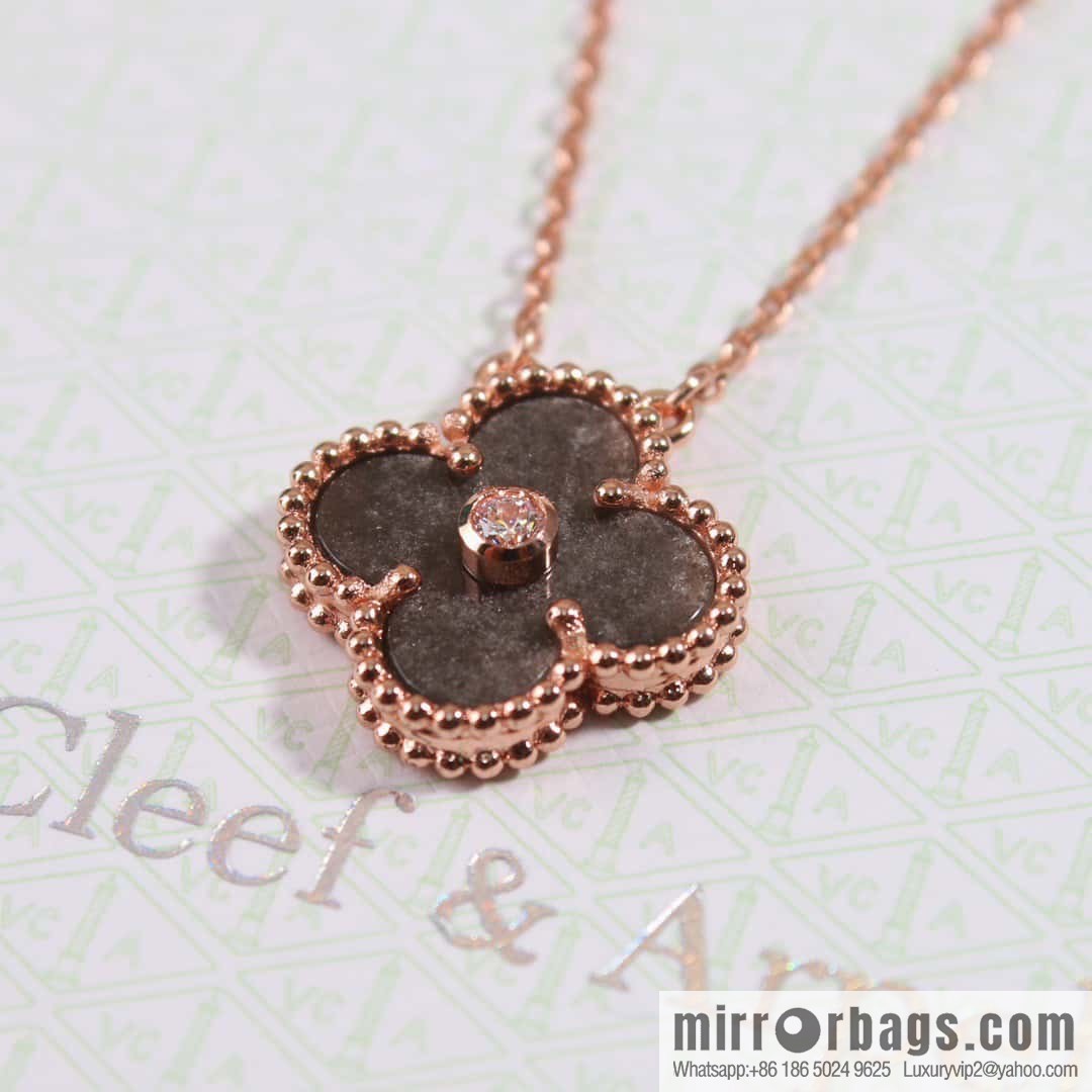 ☀️Van Cleef & Arpels Peter Stone Necklace ☀
