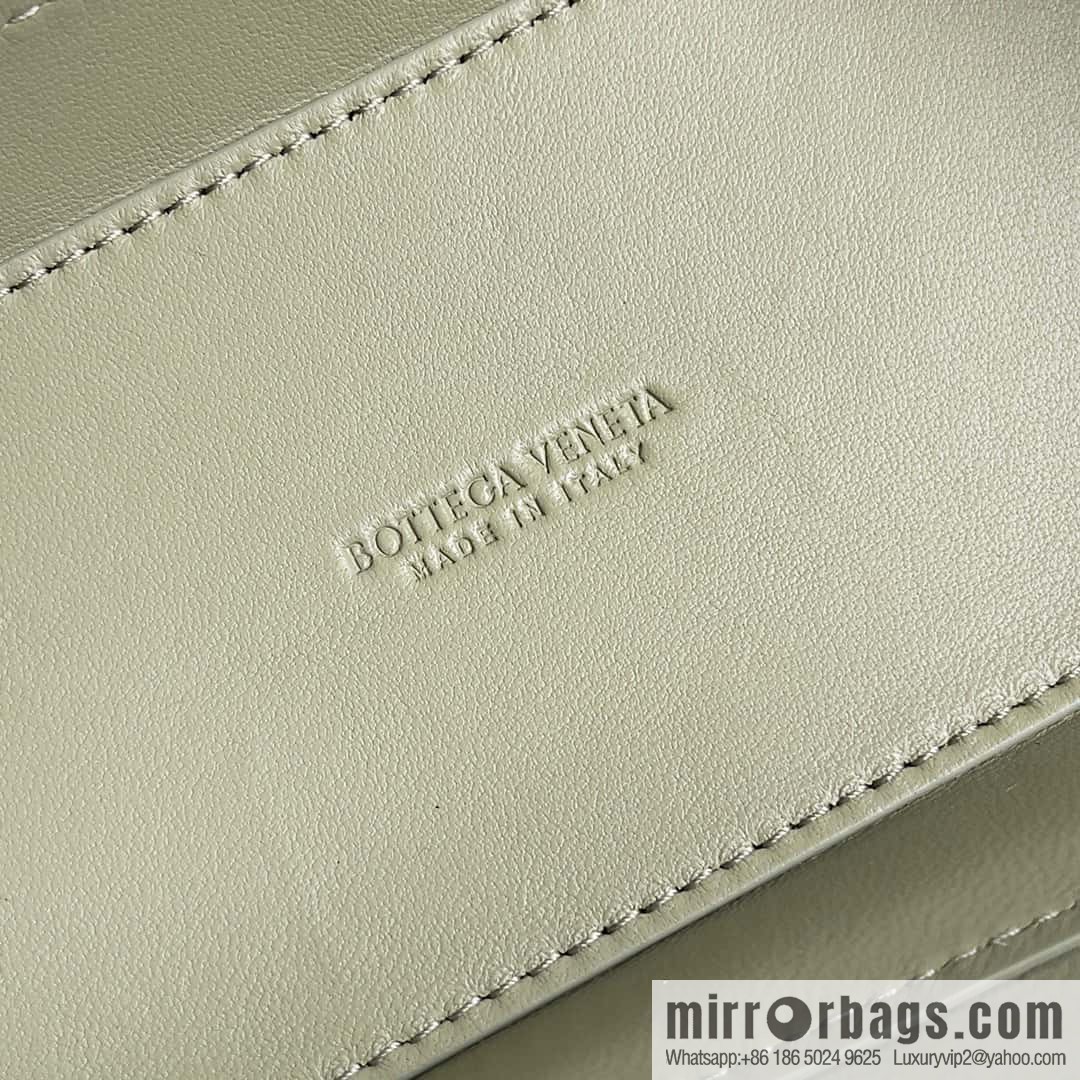 2023 new BV small box Bottega Veneta woven mini pouch model; 743551 small box bag, travertine green