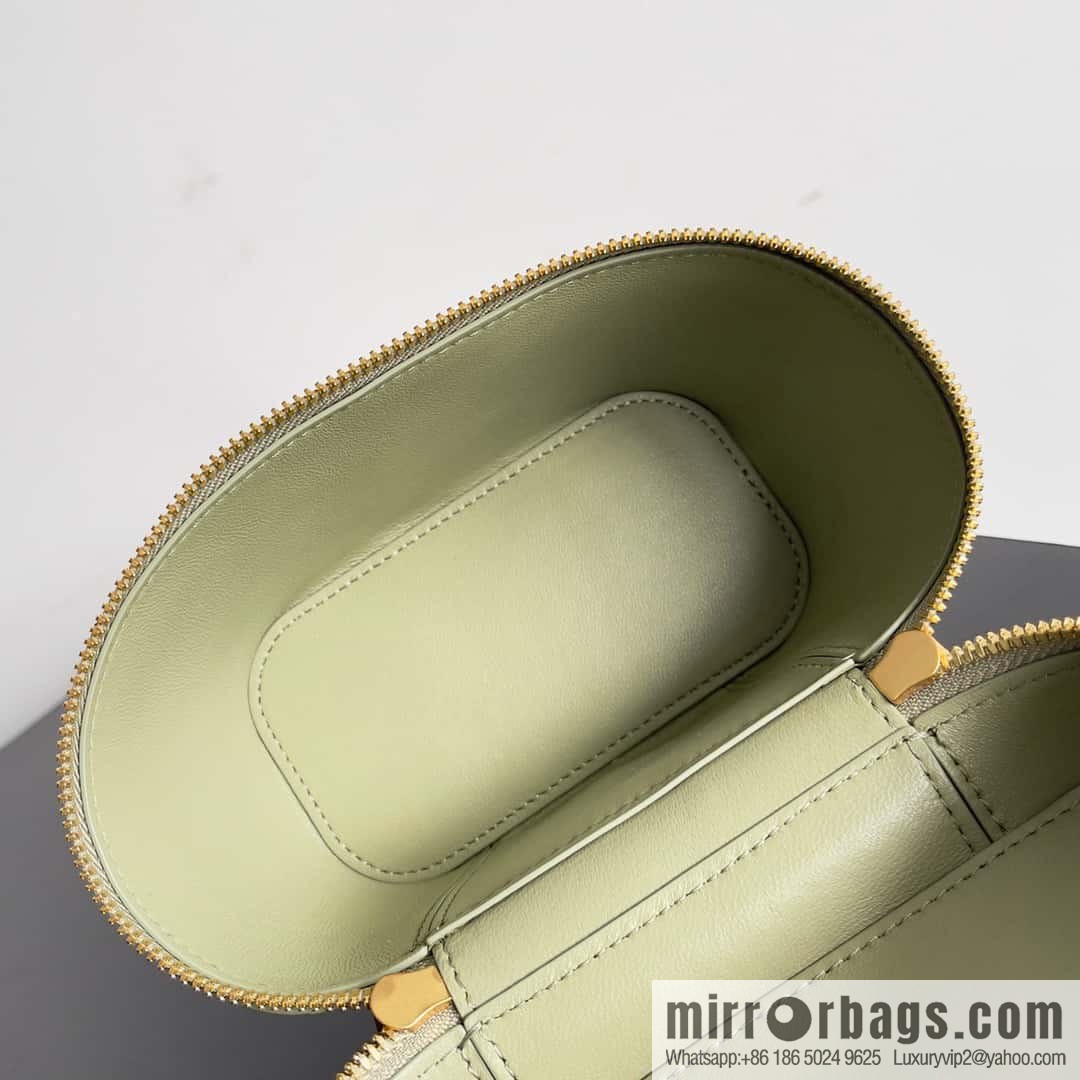 2023 new BV small box Bottega Veneta woven mini pouch model; 743551 small box bag, travertine green