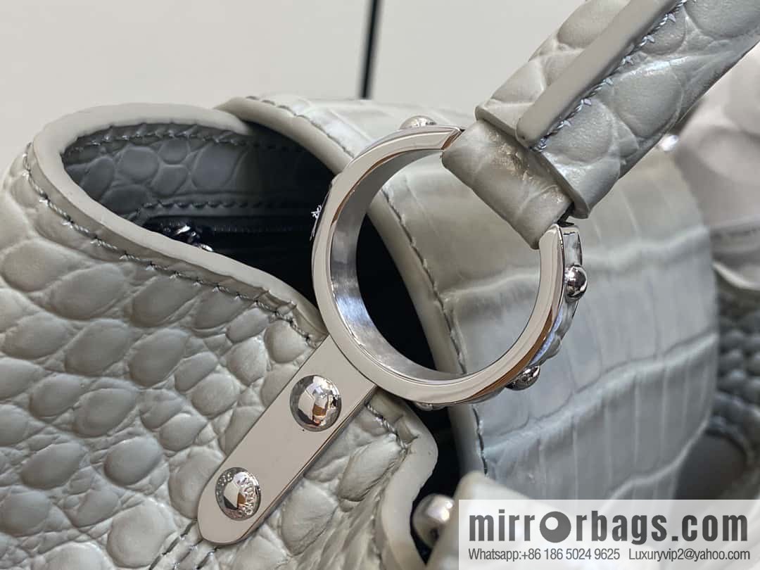 [Boutique‑grade] M48865 gray, crocodile pattern full leather cap that English series Capucines BB handbag