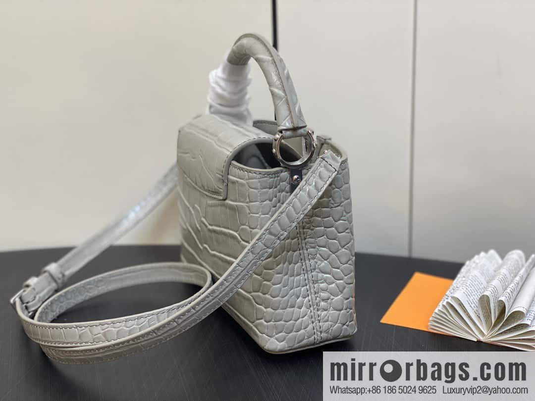[Boutique‑grade] M48865 gray, crocodile pattern full leather cap that English series Capucines mini handbag