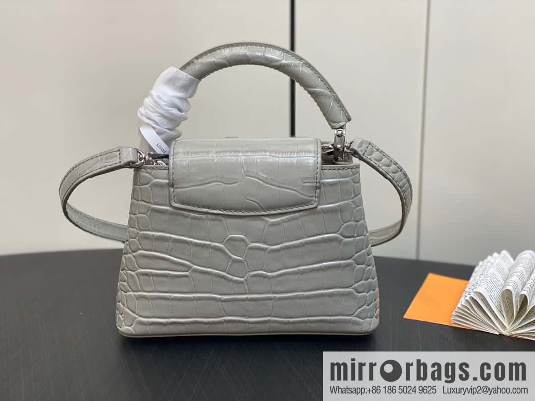 [Boutique‑grade] M48865 gray, crocodile pattern full leather cap that English series Capucines mini handbag