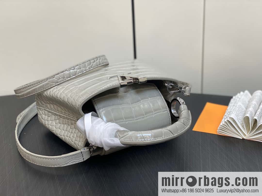 [Boutique‑grade] M48865 gray, crocodile pattern full leather cap that English series Capucines mini handbag