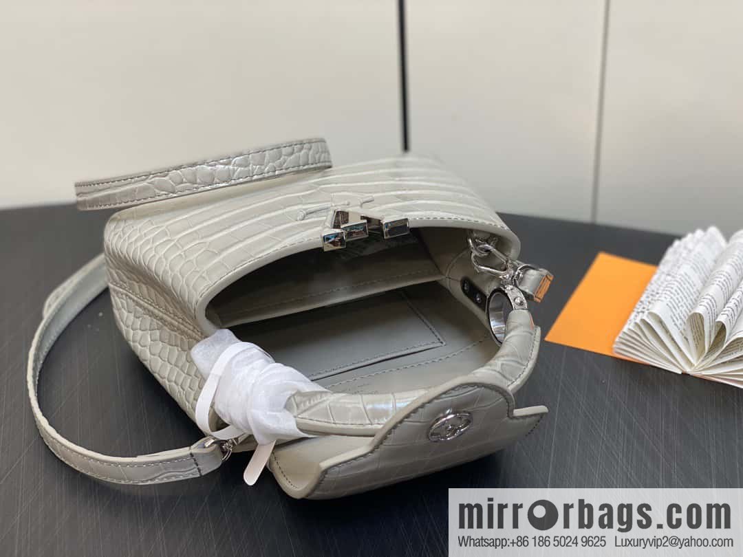[Boutique‑grade] M48865 gray, crocodile pattern full leather cap that English series Capucines mini handbag