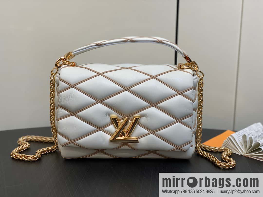[Boutique‑grade] M22891 meters white, full leather rhombus chain bag series GO-14 Teist medium handbag M22890