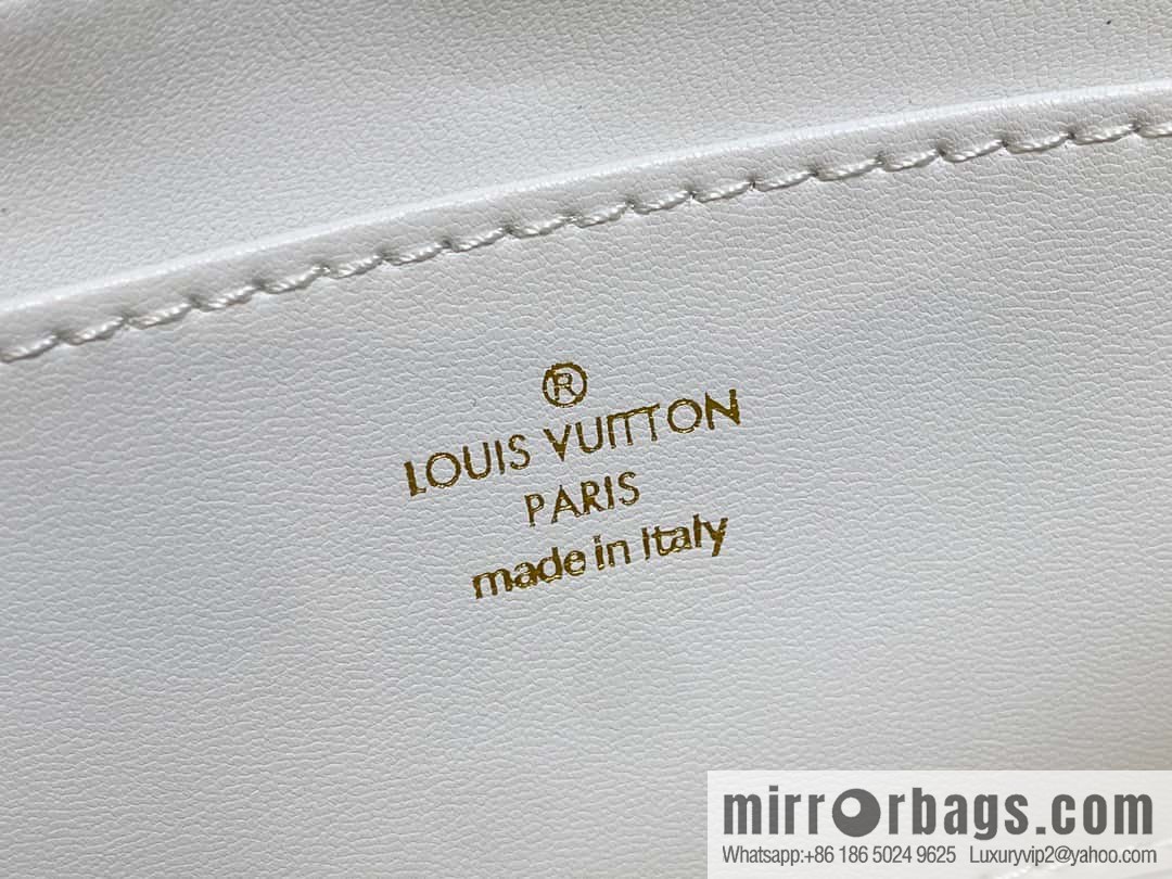 [Boutique‑grade] M22891 meters white, full leather rhombus chain bag series GO-14 Teist medium handbag M22890