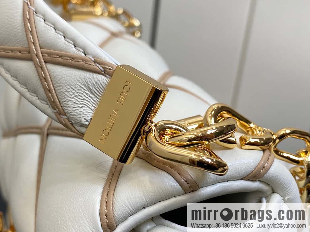 [Boutique‑grade] M22891 meters white, full leather rhombus chain bag series GO-14 Teist medium handbag M22890