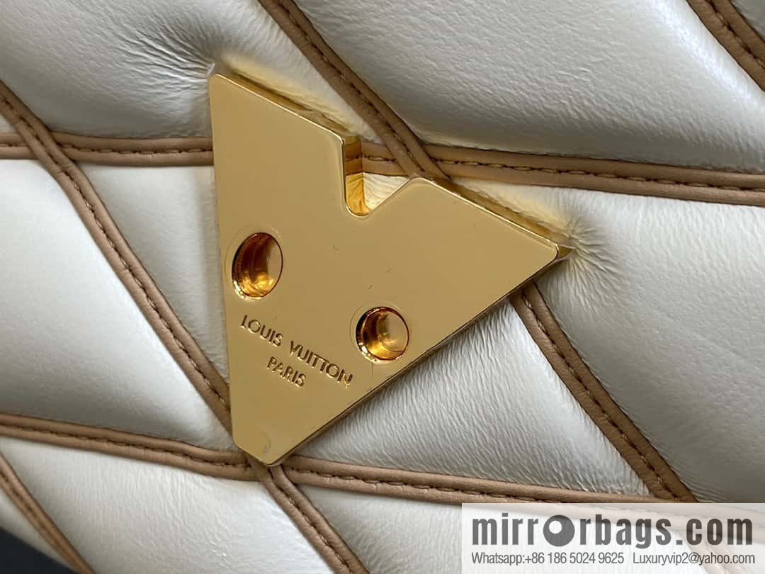 [Boutique‑grade] M22891 meters white, full leather rhombus chain bag series GO-14 Teist medium handbag M22890