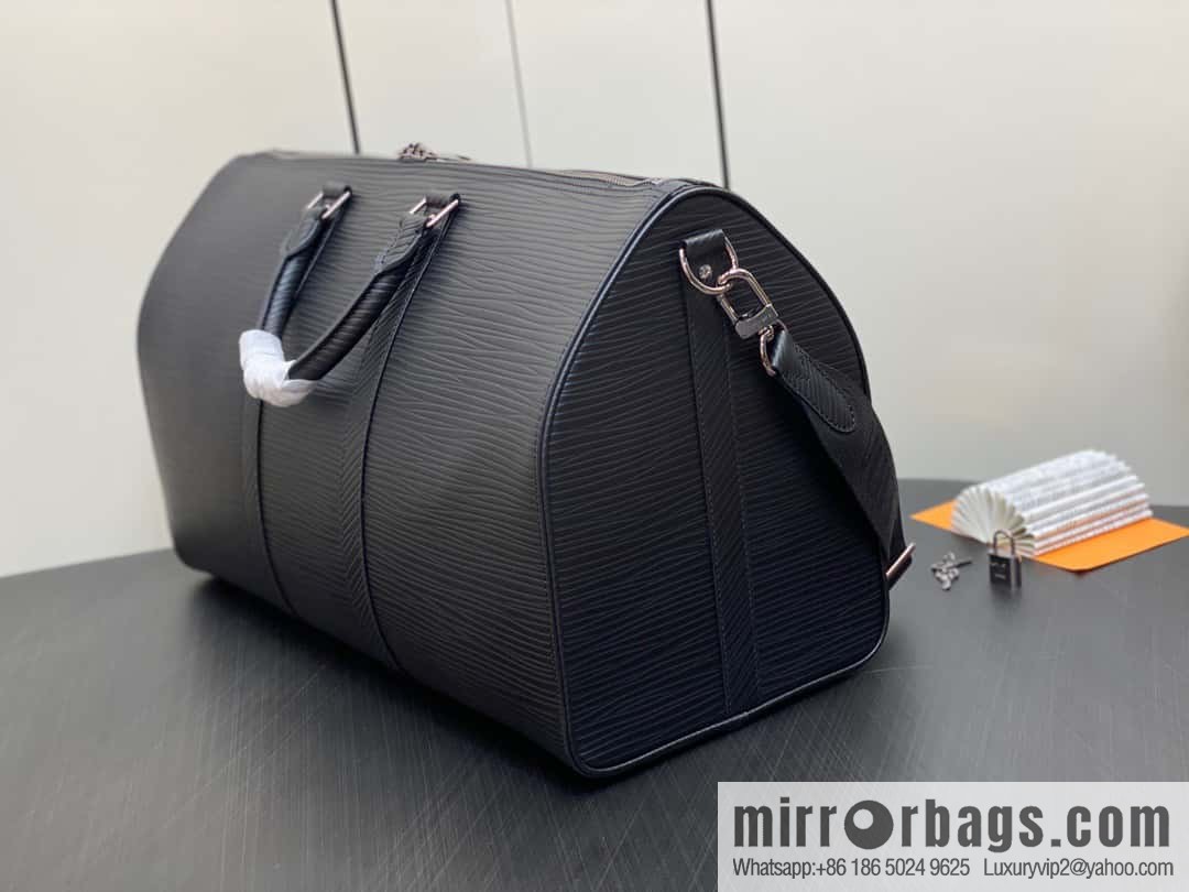 [Boutique‑grade] M23721 black epi full leather travel bag series, this Keepall Bandoulière 50 handbag