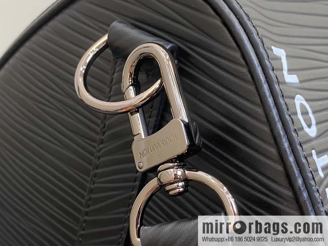 [Boutique‑grade] M23721 black epi full leather travel bag series, this Keepall Bandoulière 50 handbag