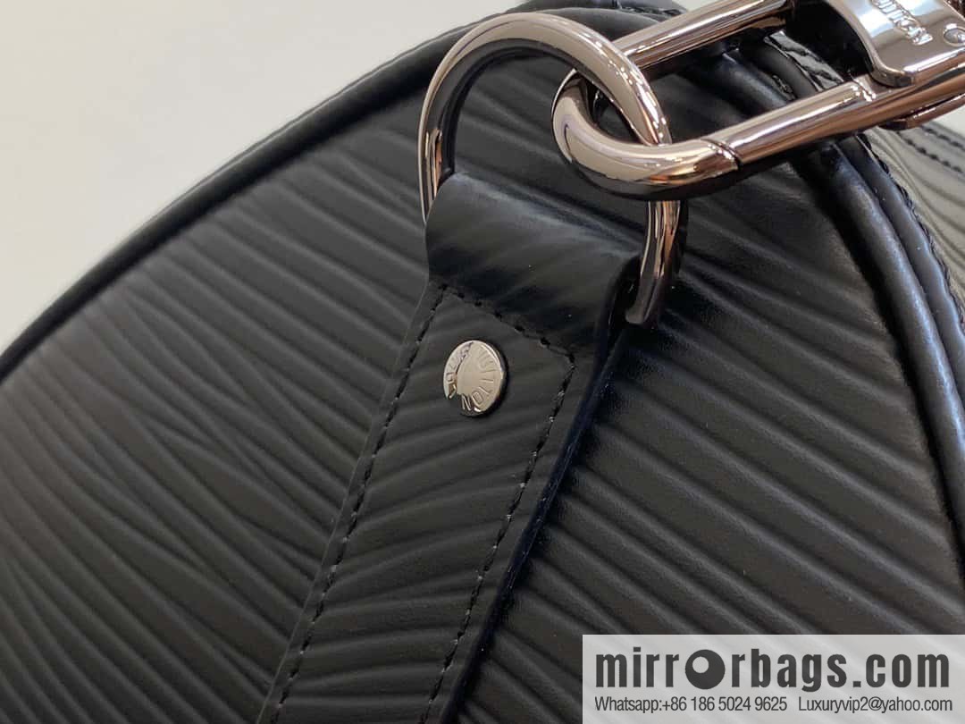 [Boutique‑grade] M23721 black epi full leather travel bag series, this Keepall Bandoulière 50 handbag