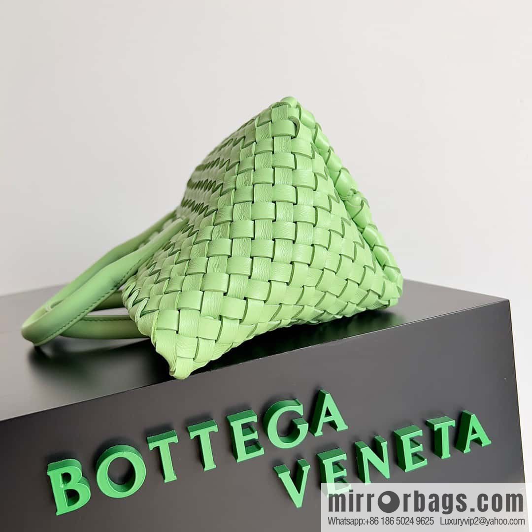 BV Mini Cabat Limited Edition mini vegetable basket BAG model; 709464 avocado color