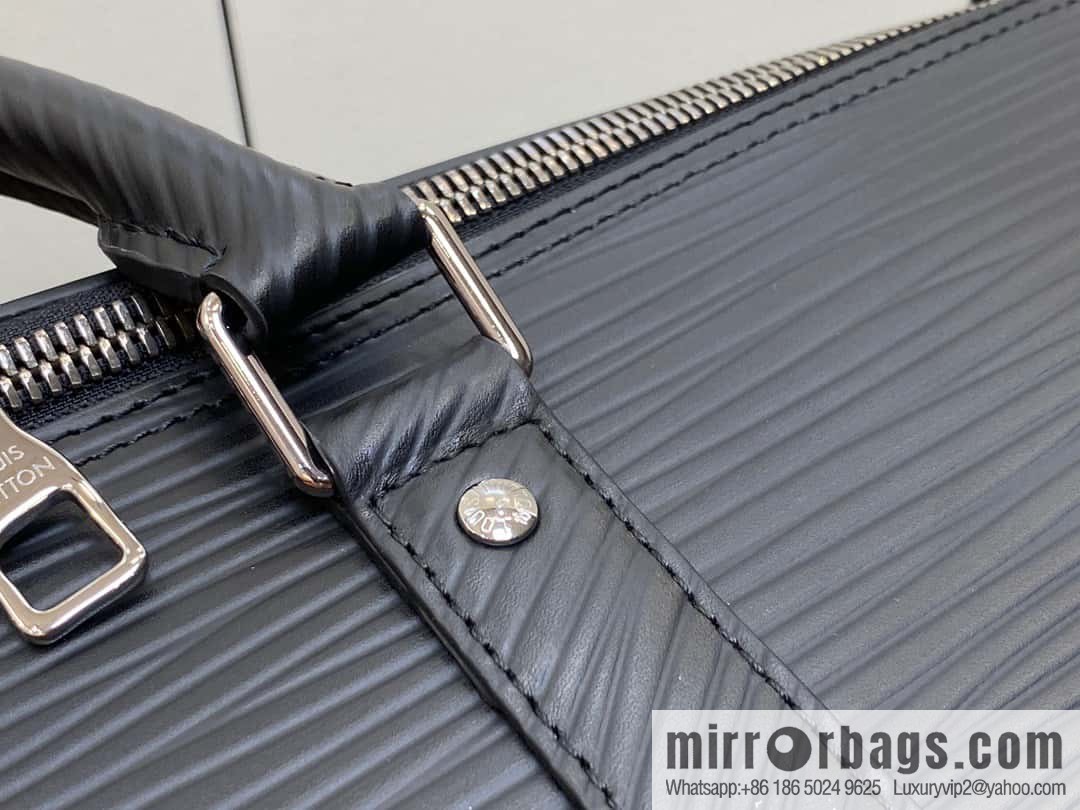 [Boutique‑grade] M23721 black epi full leather travel bag series, this Keepall Bandoulière 50 handbag