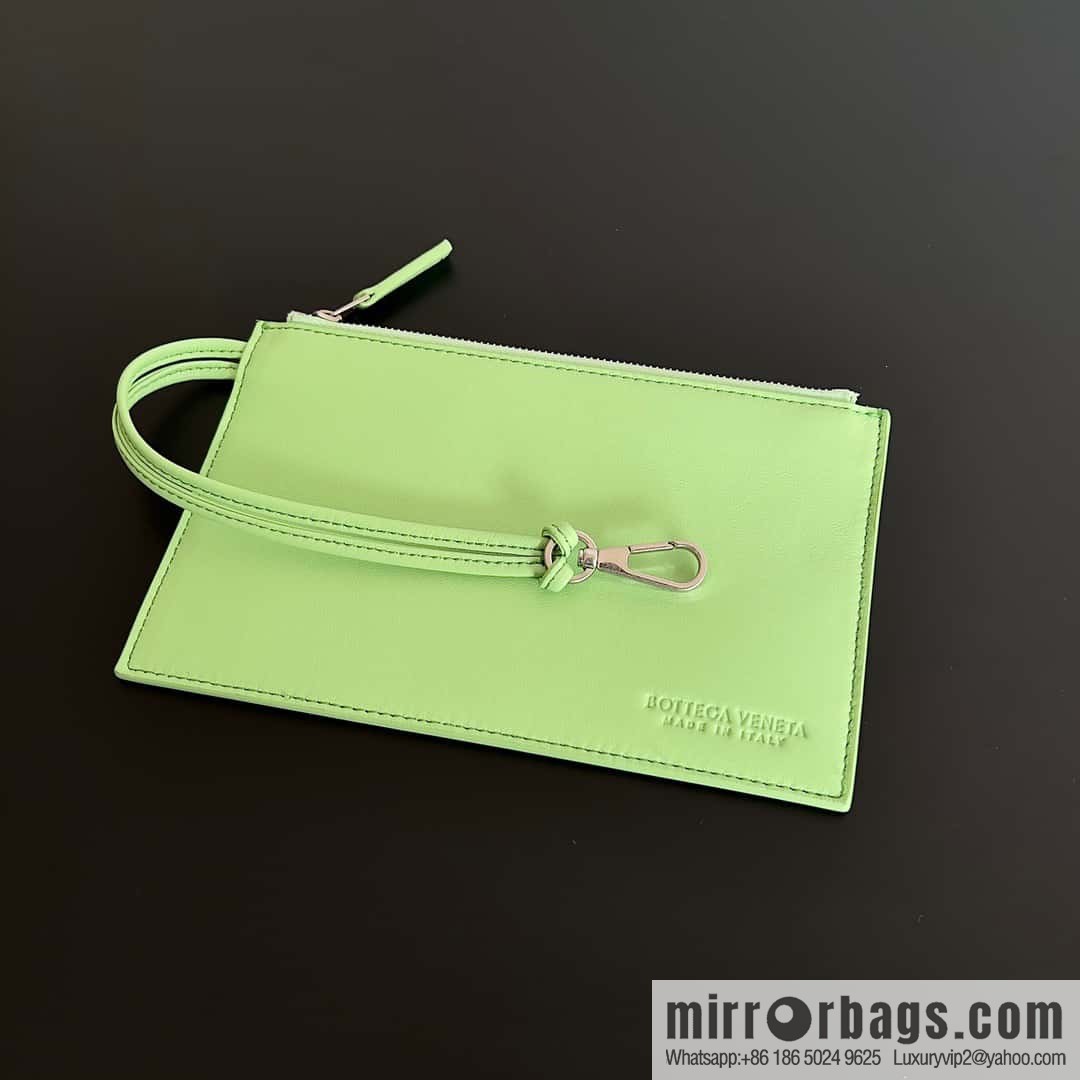 BV Mini Cabat Limited Edition mini vegetable basket BAG model; 709464 avocado color