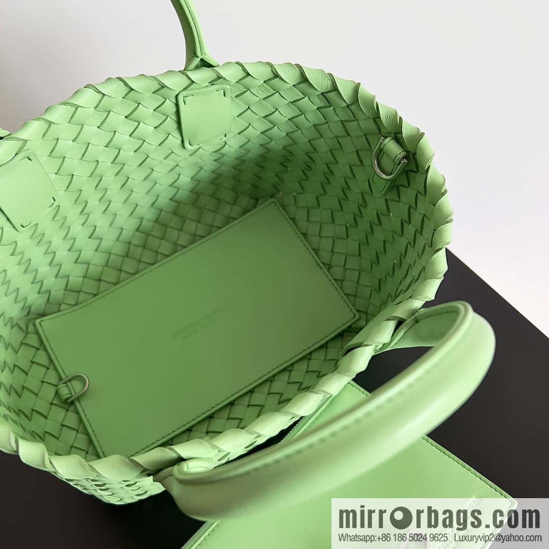 BV Mini Cabat Limited Edition mini vegetable basket BAG model; 709464 avocado color