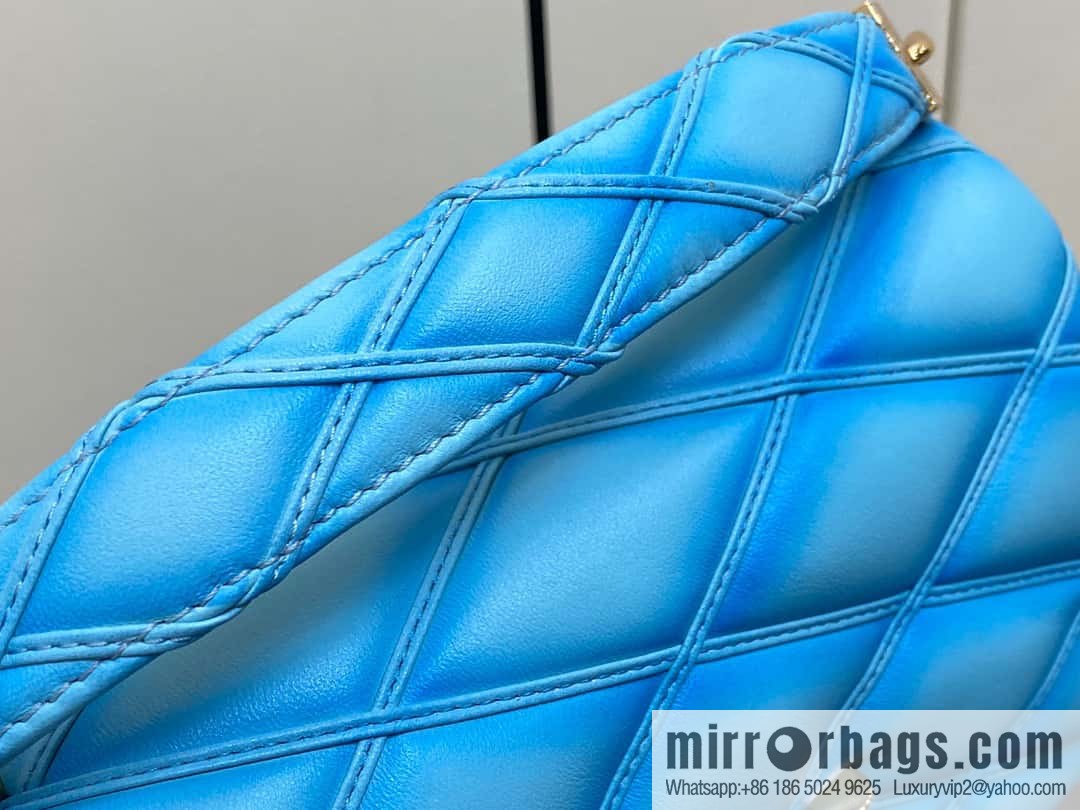 [Boutique‑grade] M22891 water blue, full leather rhombus chain bag series GO-14 Teist medium handbag M22890 GO-14 medium handbag