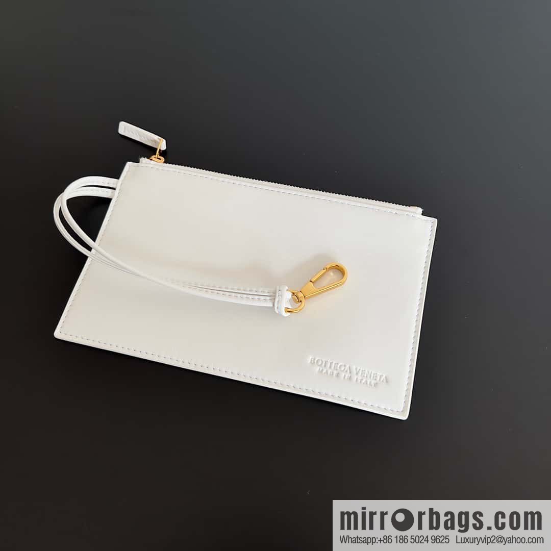 BV Mini Cabat Limited Edition mini vegetable basket BAG model; 709464 white