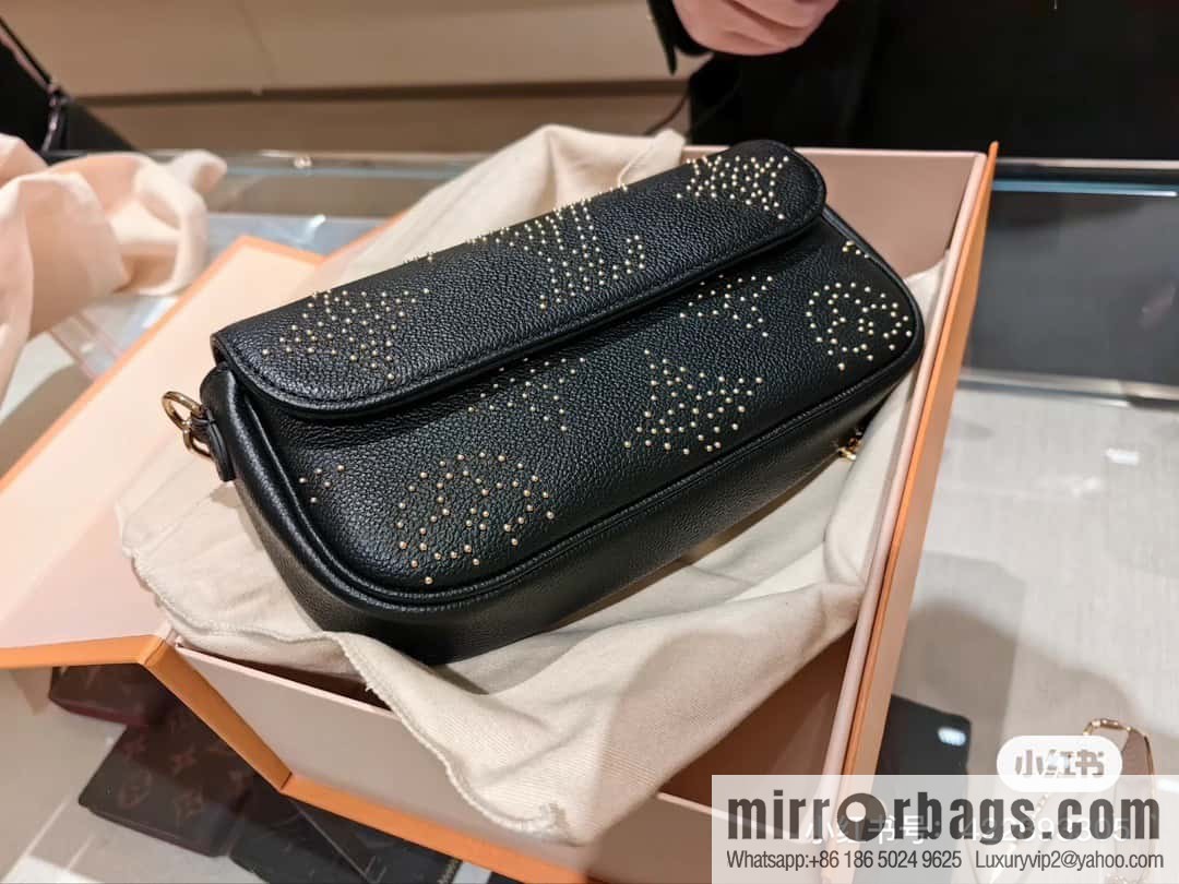 [Premium‑quality] M82653 black full leather willow nail chain bag series Wallet on Chain Ivy handbag