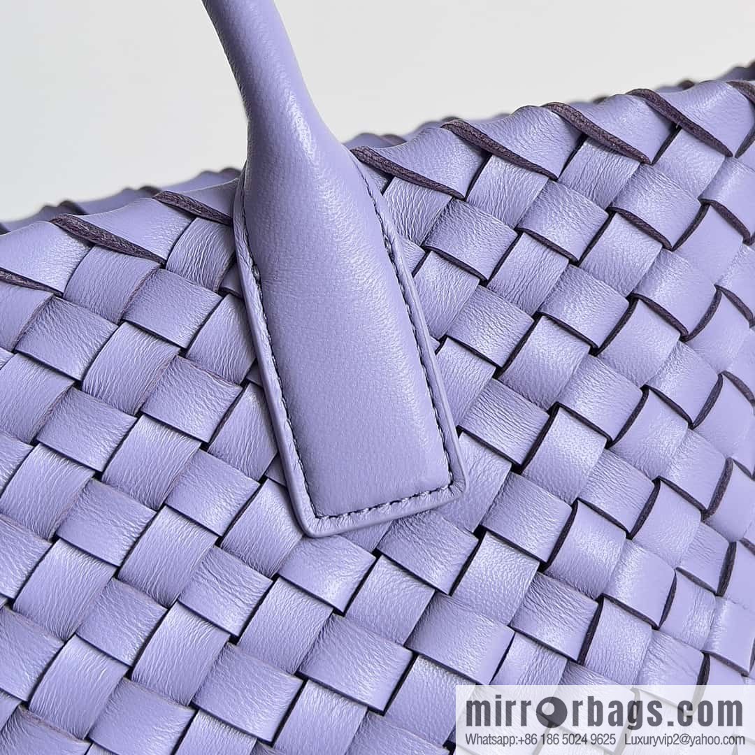 BV Mini Cabat Limited Edition mini vegetable basket BAG model; 709464 wisteria