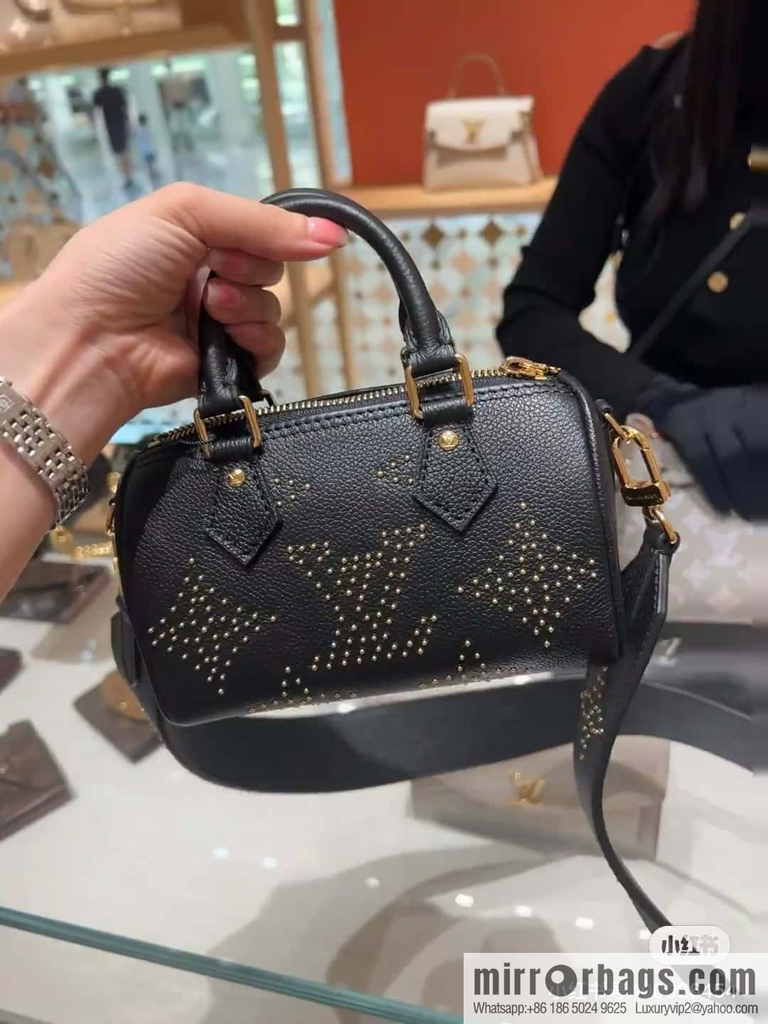 [Premium‑quality] M46745 black full leather willow nail pillow bag speedy series Nano Speedy handbag
