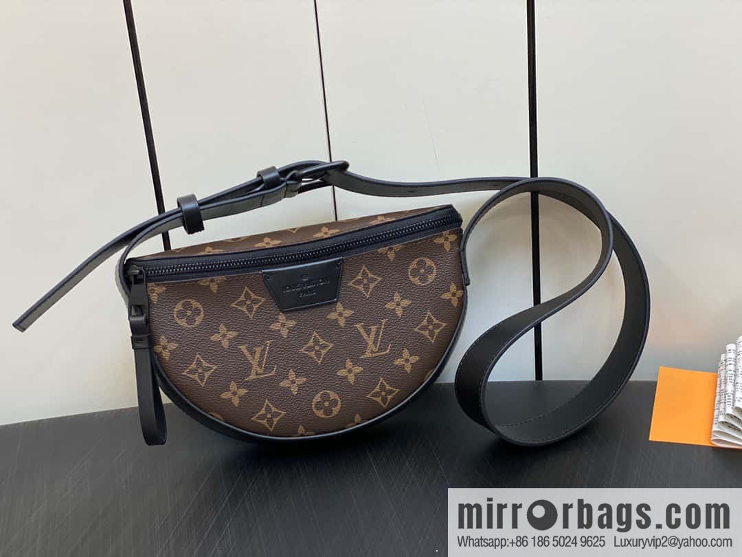 [Boutique‑grade] M23835 monogram men's bag moon bag series, new LV MOON CROSSBODY handbag in autumn and winter