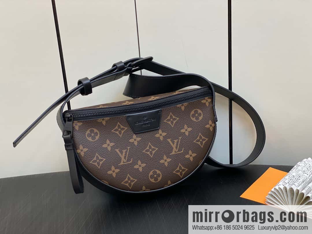 [Boutique‑grade] M23835 monogram men's bag moon bag series, new LV MOON CROSSBODY handbag in autumn and winter