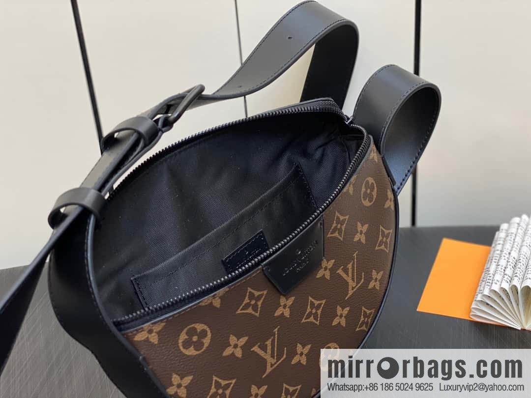 [Boutique‑grade] M23835 monogram men's bag moon bag series, new LV MOON CROSSBODY handbag in autumn and winter