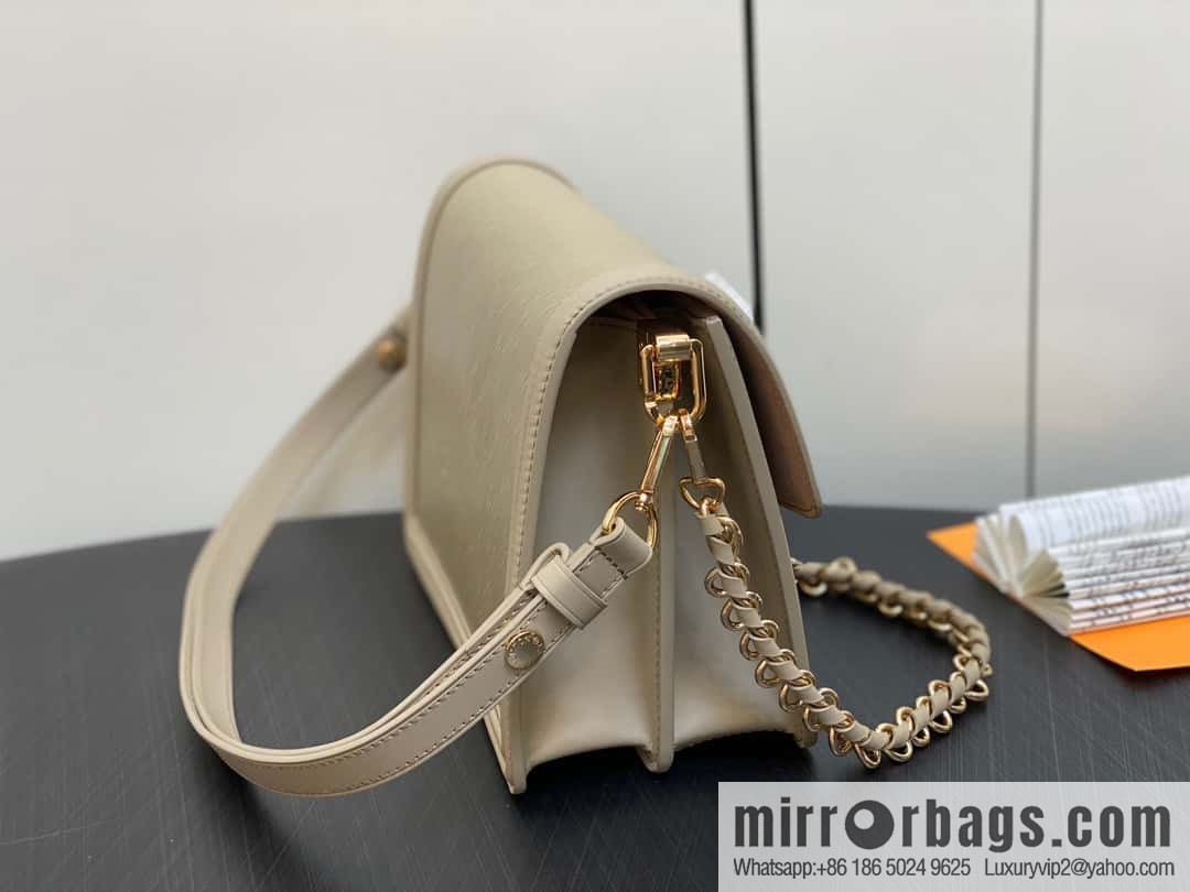 [Boutique‑grade] M23635 khaki epi Daphne series DAUPHINE medium handbag M23635 This Dauphine medium handbag