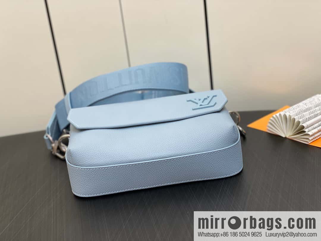 [Boutique‑grade] M23710 light blue, full leather men's bag messenger bag series, new FASTLINE messenger bag in autumn and winter
