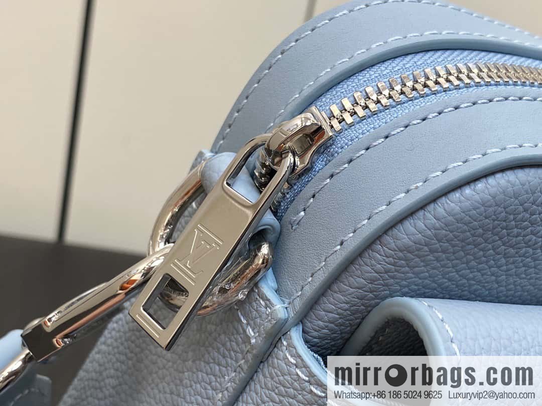 [Boutique‑grade] M23710 light blue, full leather men's bag messenger bag series, new FASTLINE messenger bag in autumn and winter