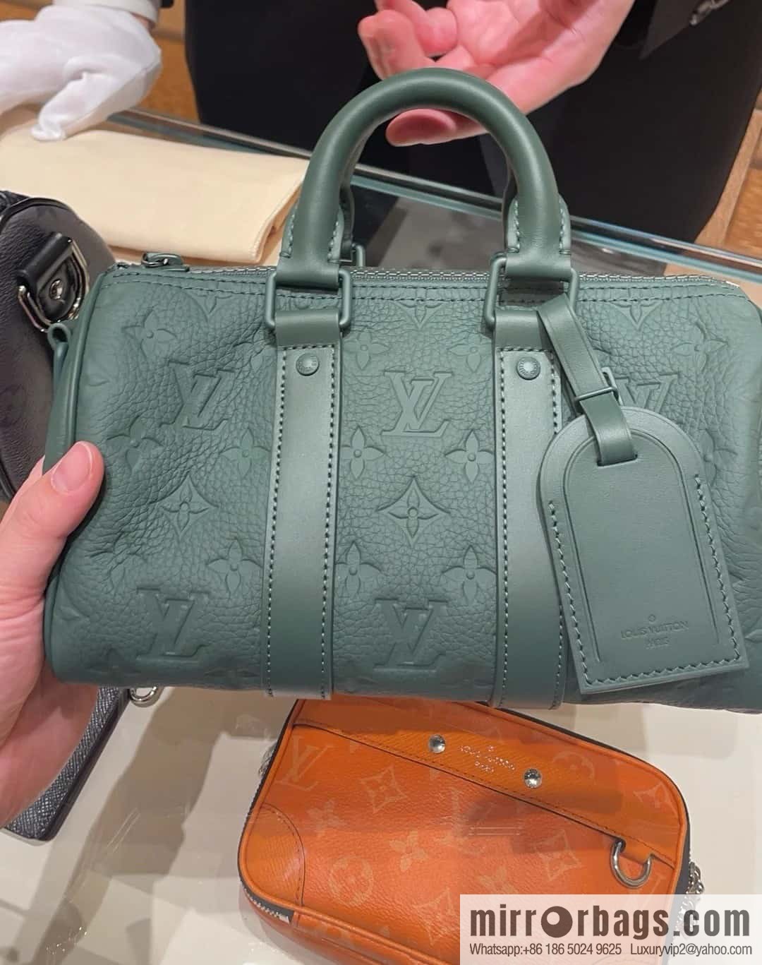 [Premium‑quality] M24432 dark green, full leather embossed pillow bag speedy series KEEPALL BANDOULIZRE 25 travel bag