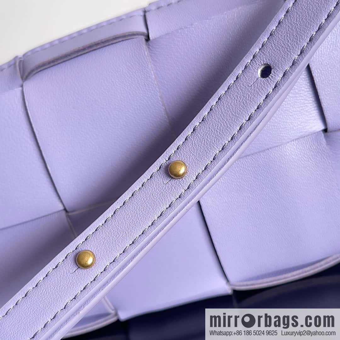 Bv early autumn new Cassette mobile phone bag, messenger bag, model; 755031 crystal purple