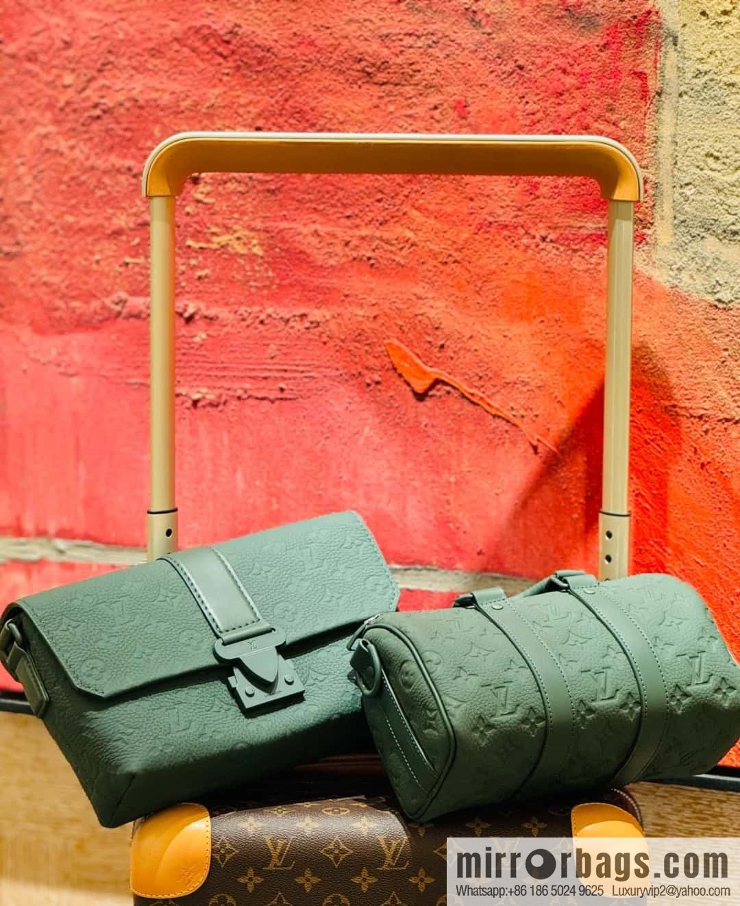 [Boutique‑grade] M24439 dark green, full leather embossed men's bag messenger bag series S-Cape Messenger messenger handbag