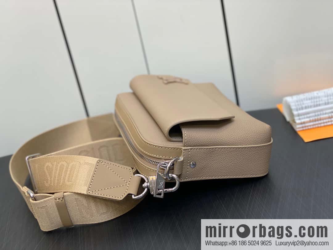 [Boutique‑grade] M23710 apricot, full leather men's bag messenger bag series, new FASTLINE messenger bag in autumn and winter