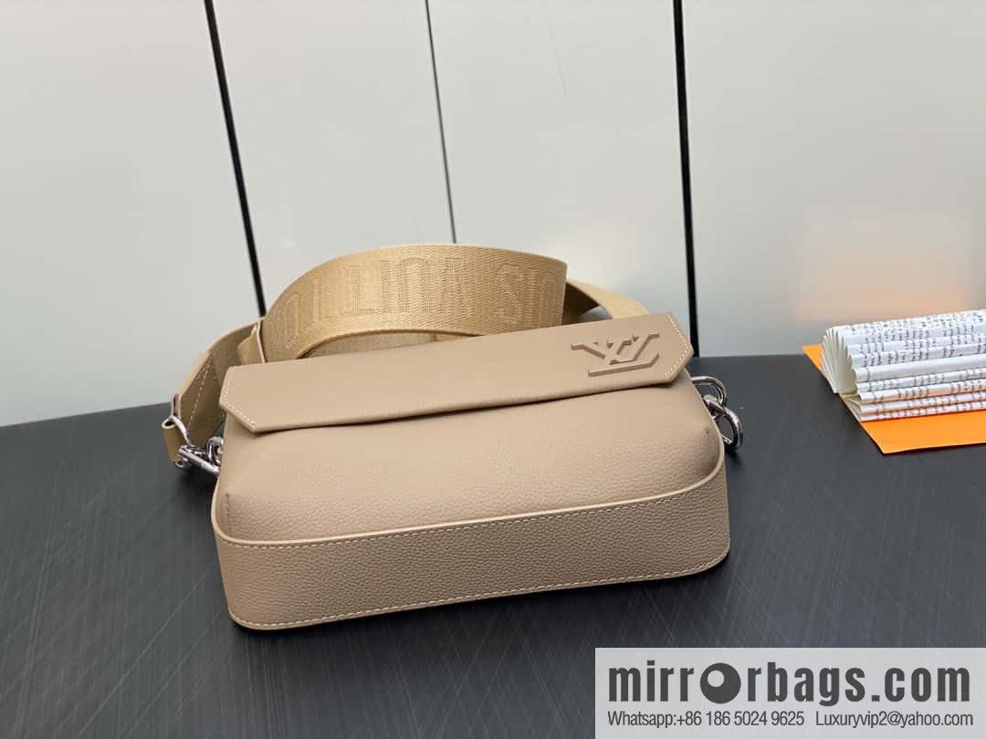 [Boutique‑grade] M23710 apricot, full leather men's bag messenger bag series, new FASTLINE messenger bag in autumn and winter