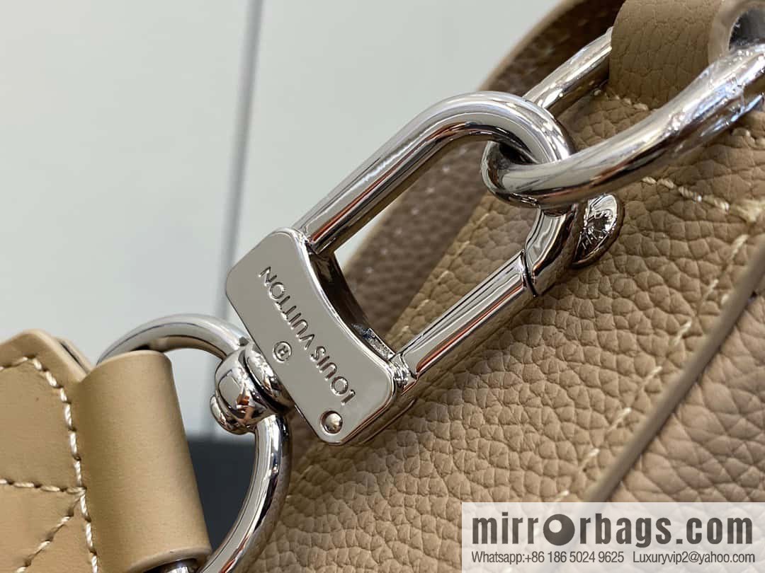 [Boutique‑grade] M23710 apricot, full leather men's bag messenger bag series, new FASTLINE messenger bag in autumn and winter