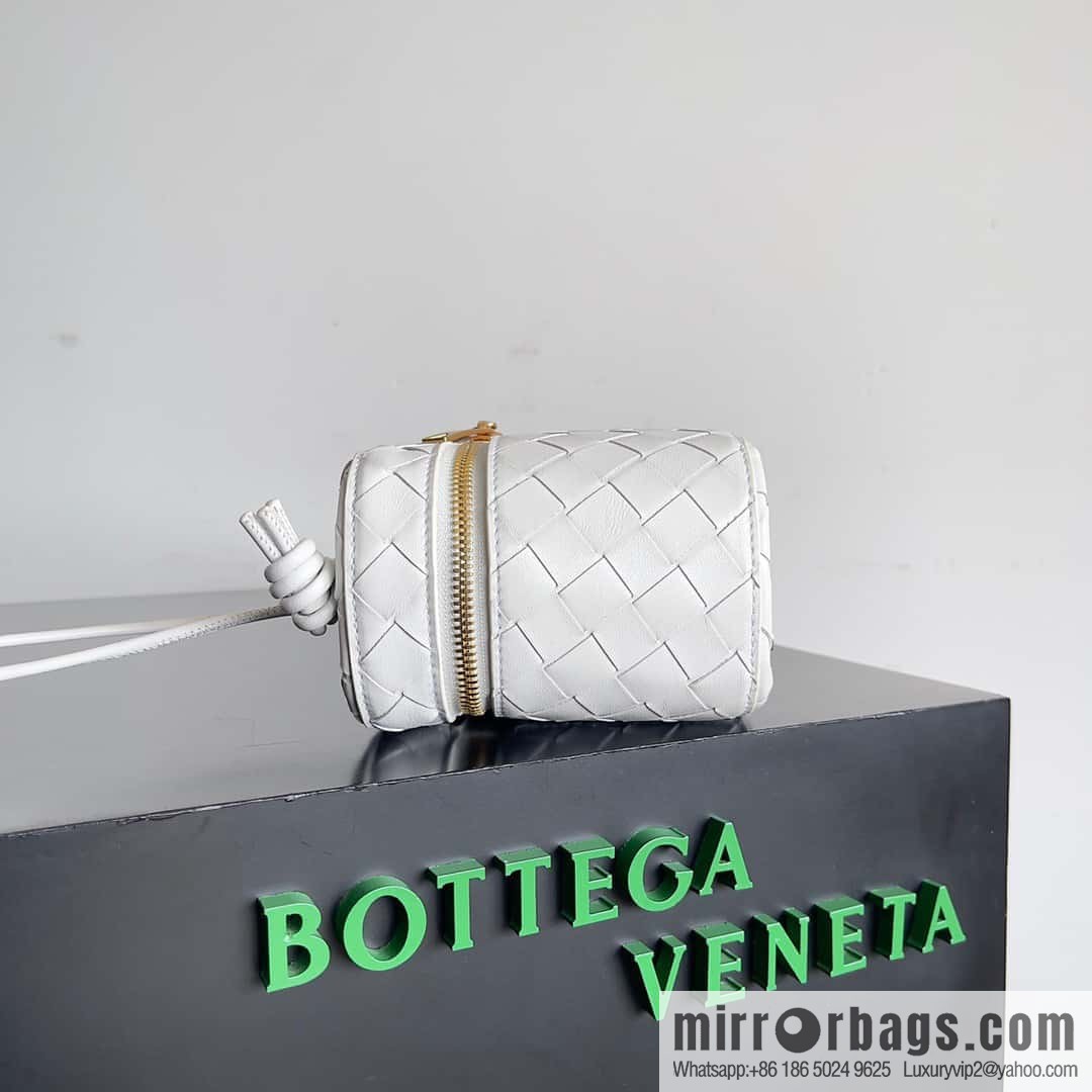 2023 new BV small box Bottega Veneta woven mini pouch model; 743551 small box bag, white.