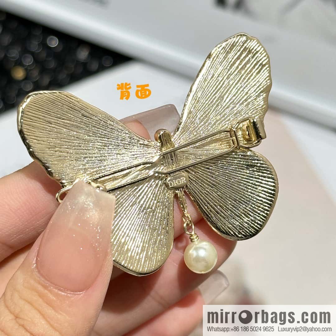 New ☑️ DIOR DIOR MÉTAMORPHOSE butterfly hairpin