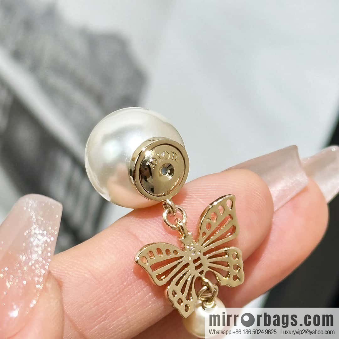 New ☑️ DIOR DIOR MÉTAMORPHOSE butterfly size pearl stud earrings